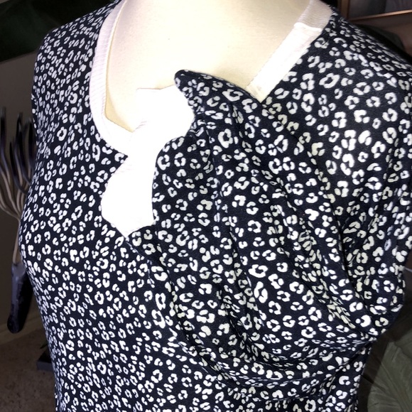 NWOT DRESS SZ S CY FASHION NAVY and WHITE GREAT TRAVEL PIECE SOFT NAVY and WHITE - Picture 3 of 6